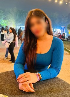 Manshi (Let'sfun together) real meet Cam - escort in Mumbai Photo 2 of 4