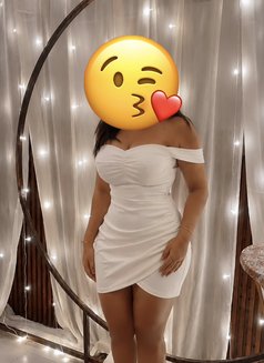 Mansi - escort in New Delhi Photo 2 of 5