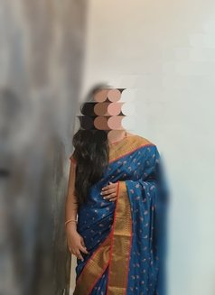 Mansi - escort in Pune Photo 4 of 5