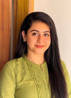 Mansi Jain - puta in Bangalore Photo 2 of 2