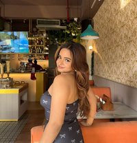 Mansi Shah - puta in Lucknow