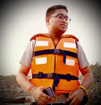 Manthan - Acompañantes masculino in Kolkata