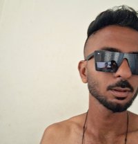 Manthan the King - Acompañantes masculino in Vadodara