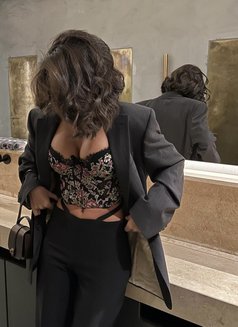 Manu - escort in Hong Kong Photo 8 of 15