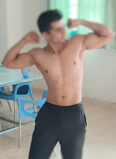 Manu - Male escort in Bangalore Photo 6 of 8