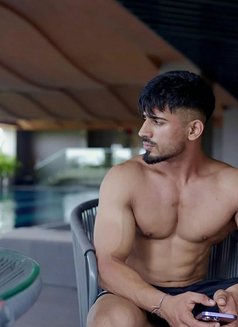 Manu - Acompañantes masculino in Kuala Lumpur Photo 2 of 4
