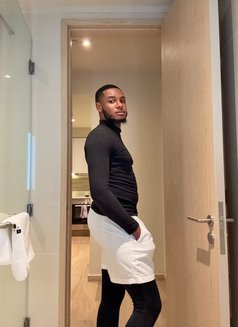 Manuel - Male escort in Nairobi Photo 2 of 5