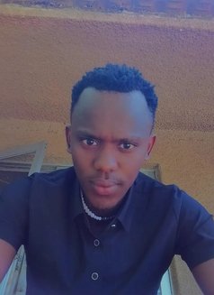 Manuel - Male escort in Nairobi Photo 2 of 3