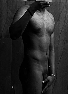 Manuka - Male escort in Colombo Photo 5 of 5