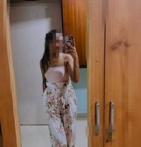 Manushi - escort in Colombo