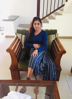 Manushi - escort in Colombo Photo 2 of 7