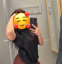 Manushi - escort in Colombo