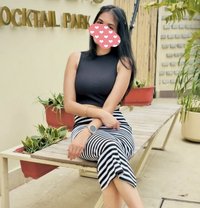 Manvi Bhardwaj - puta in Gurgaon Photo 1 of 4