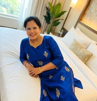 Manvi - escort in Pune