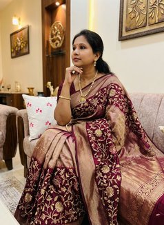 Manvi - escort in Pune Photo 4 of 4