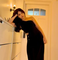 Manvi Gupta Indian - escort in Abu Dhabi