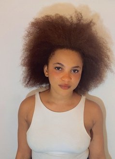 Many Escort - escort in Al Ain Photo 2 of 3