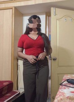 Manya Roy - escort in Bangalore Photo 5 of 5