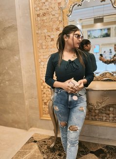 Manya Roy - puta in Navi Mumbai Photo 10 of 11