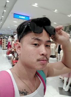 Mao - Male escort in Abu Dhabi Photo 3 of 3