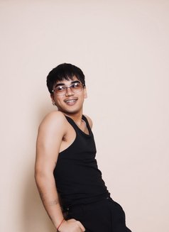 Mark Elton - Male escort in Manila Photo 1 of 5