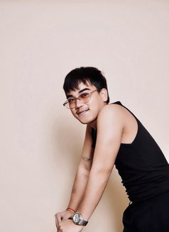 Mark Elton - Male escort in Manila Photo 3 of 5