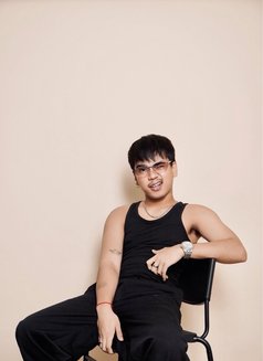 Mark Elton - Male escort in Manila Photo 4 of 5