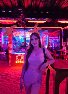 Mara - Transsexual escort in Manila Photo 7 of 10