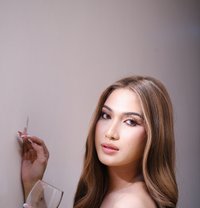 Mara - Transsexual escort in Manila