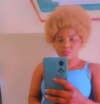 Mara - Intérprete de adultos in Bangkok