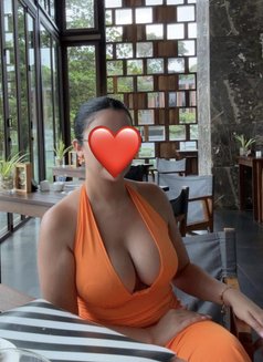 Maram - escort in Dubai Photo 6 of 9