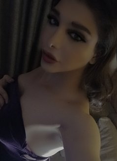 Maram - Transsexual escort in Beirut Photo 4 of 6