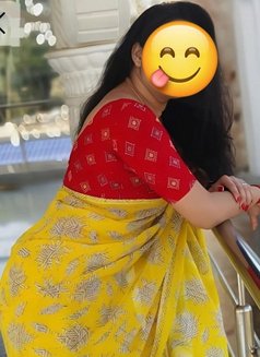 Marathi Online Cam - puta in Pune Photo 2 of 2