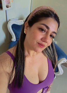 Marcela - puta in Abu Dhabi Photo 5 of 5