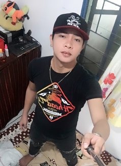 Marcky - Male escort in Manila Photo 3 of 6
