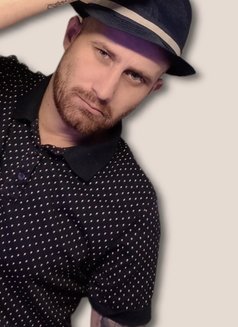 MARCO COX - Male escort in Vienna Photo 6 of 8