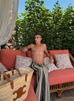 Marco Ferreti - Male escort in Dubai Photo 7 of 9