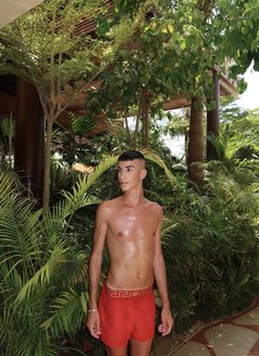 Marco Ferreti - Male escort in Dubai Photo 15 of 16