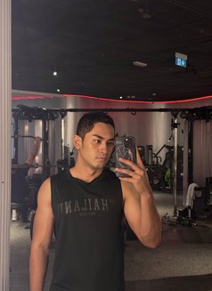 Marco - Male escort in Dubai Photo 9 of 11