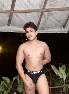 Marco - Acompañantes masculino in Manila Photo 1 of 6