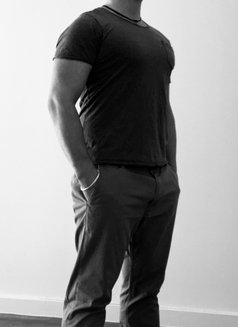 Marco - Male escort in Cambridge Photo 2 of 6