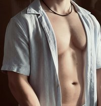 Marco - Male escort in Cambridge