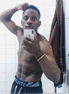 Marco - Male escort in Dubai Photo 3 of 7