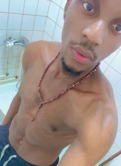 Marco - Male escort in Dubai Photo 8 of 10