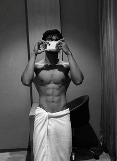 Marco Valentino - Male escort in New Delhi Photo 2 of 2