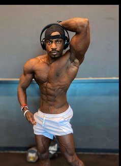 Marcos In Jeddah now - Acompañantes masculino in Jeddah Photo 13 of 14