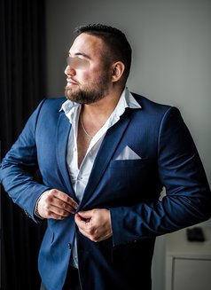 Marcus Tarazon - Male escort in Melbourne Photo 7 of 10
