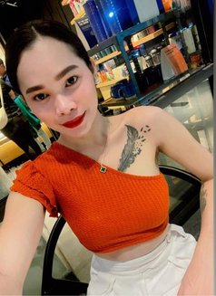 Marga - Transsexual escort in Manila Photo 3 of 15