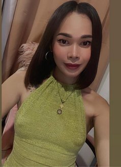 Marga - Transsexual escort in Manila Photo 10 of 15