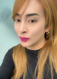 Marga - Transsexual escort in Ras al-Khaimah Photo 2 of 3